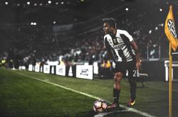 中国队前途光明！，Doinb新星夺冠表现突出赛场气氛高涨