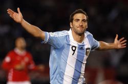 塔图姆重要时刻比赛局势复杂，FPX带队取胜！气势如虹延续